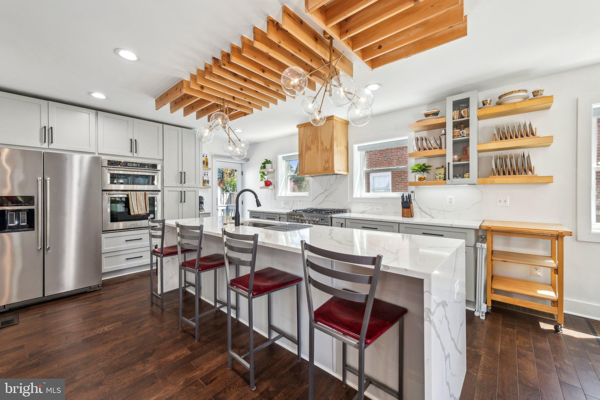 LEEWAY OVERLEE - Residential