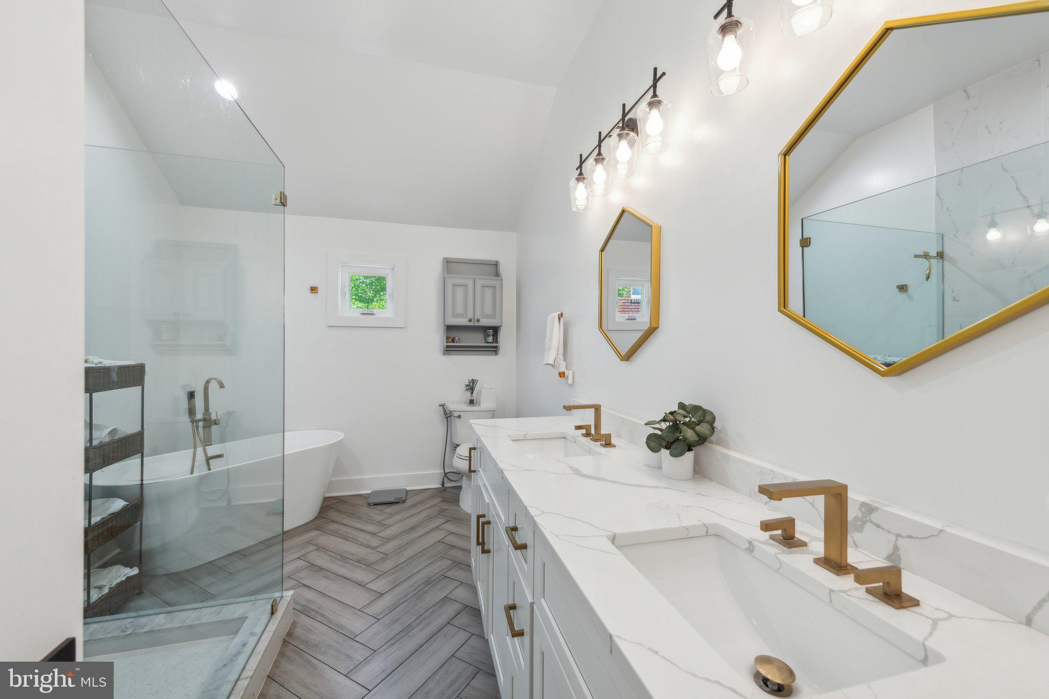 LEEWAY OVERLEE - Residential