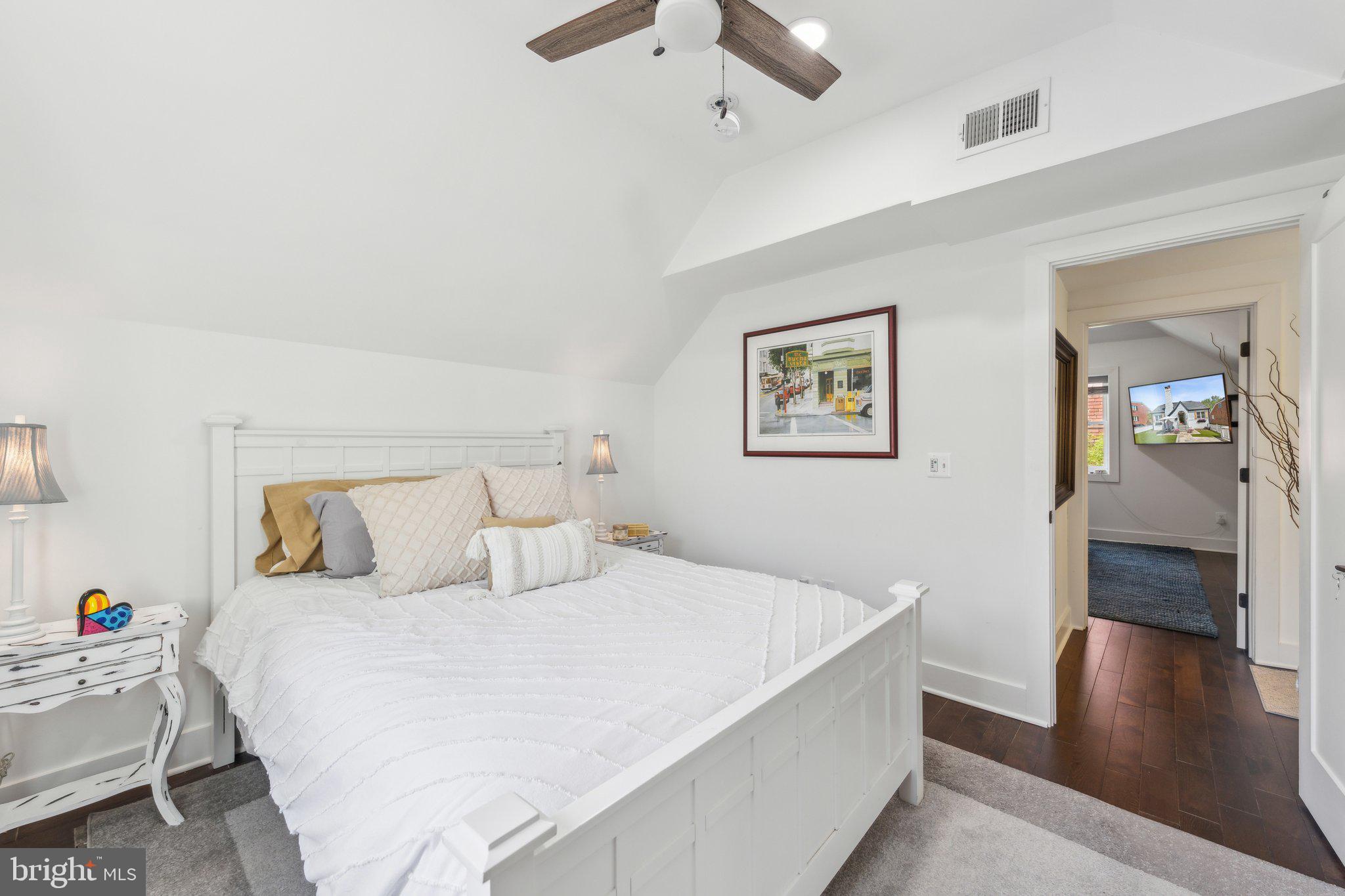 LEEWAY OVERLEE - Residential