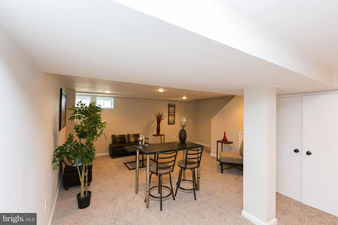 WOODBOURNE HEIGHTS - Residential