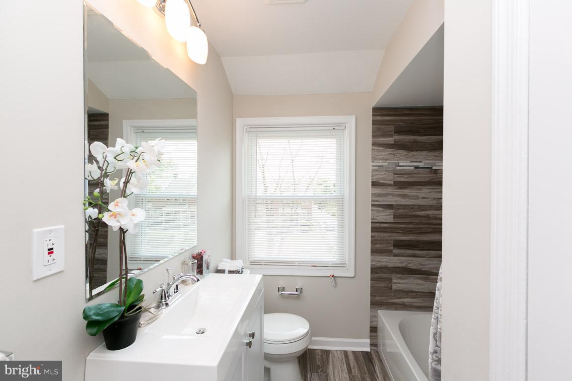 WOODBOURNE HEIGHTS - Residential