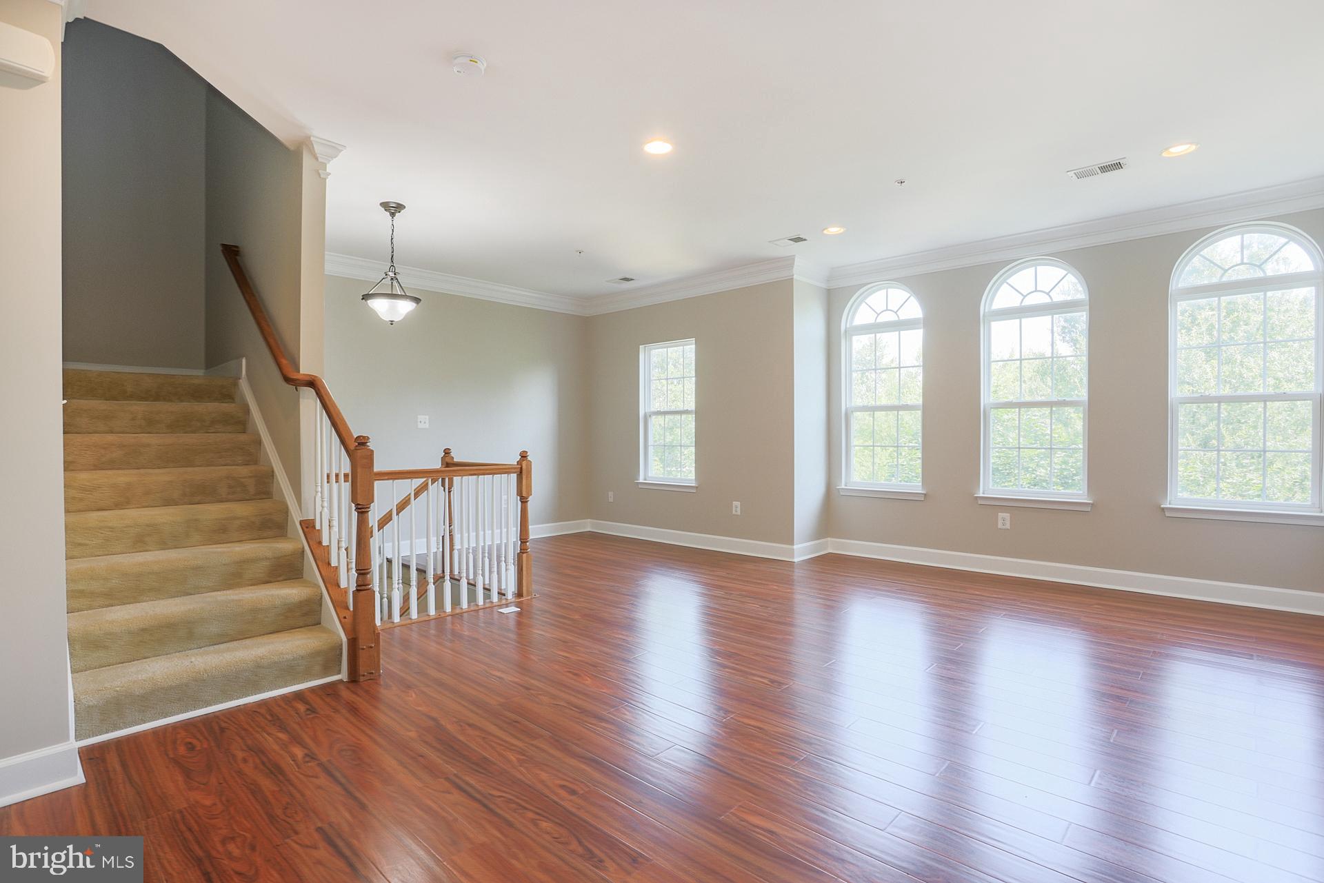 BUCKINGHAM STATION - Residential Lease