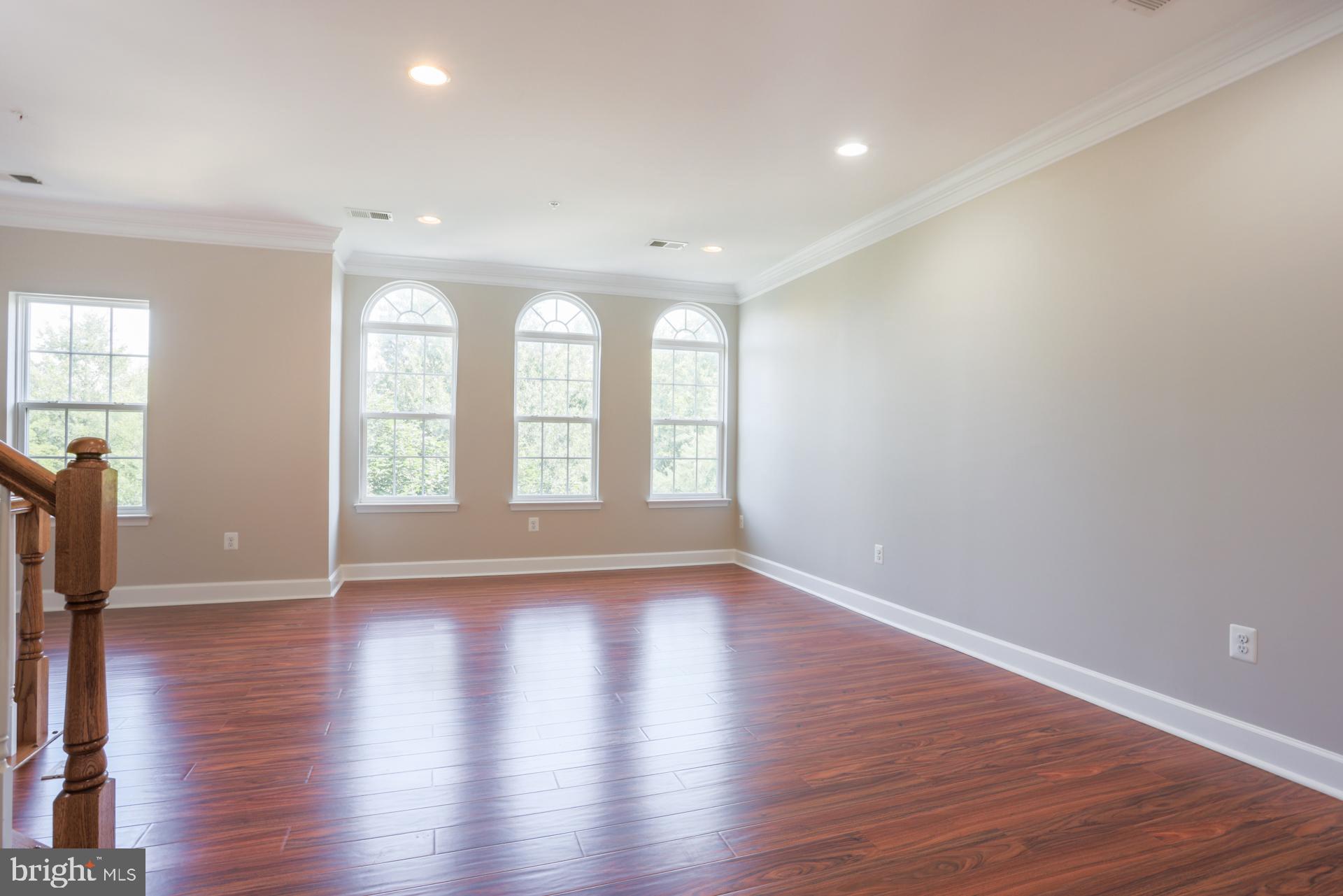 BUCKINGHAM STATION - Residential Lease