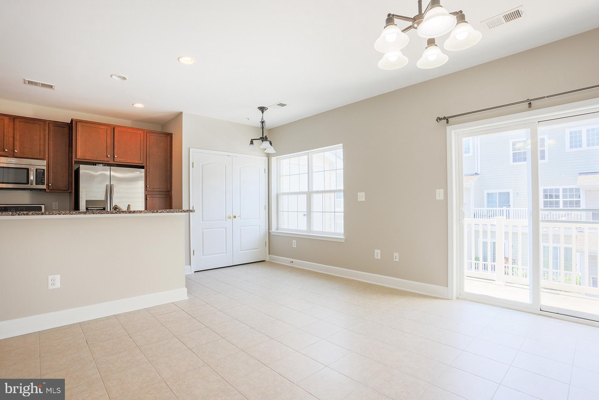 BUCKINGHAM STATION - Residential Lease