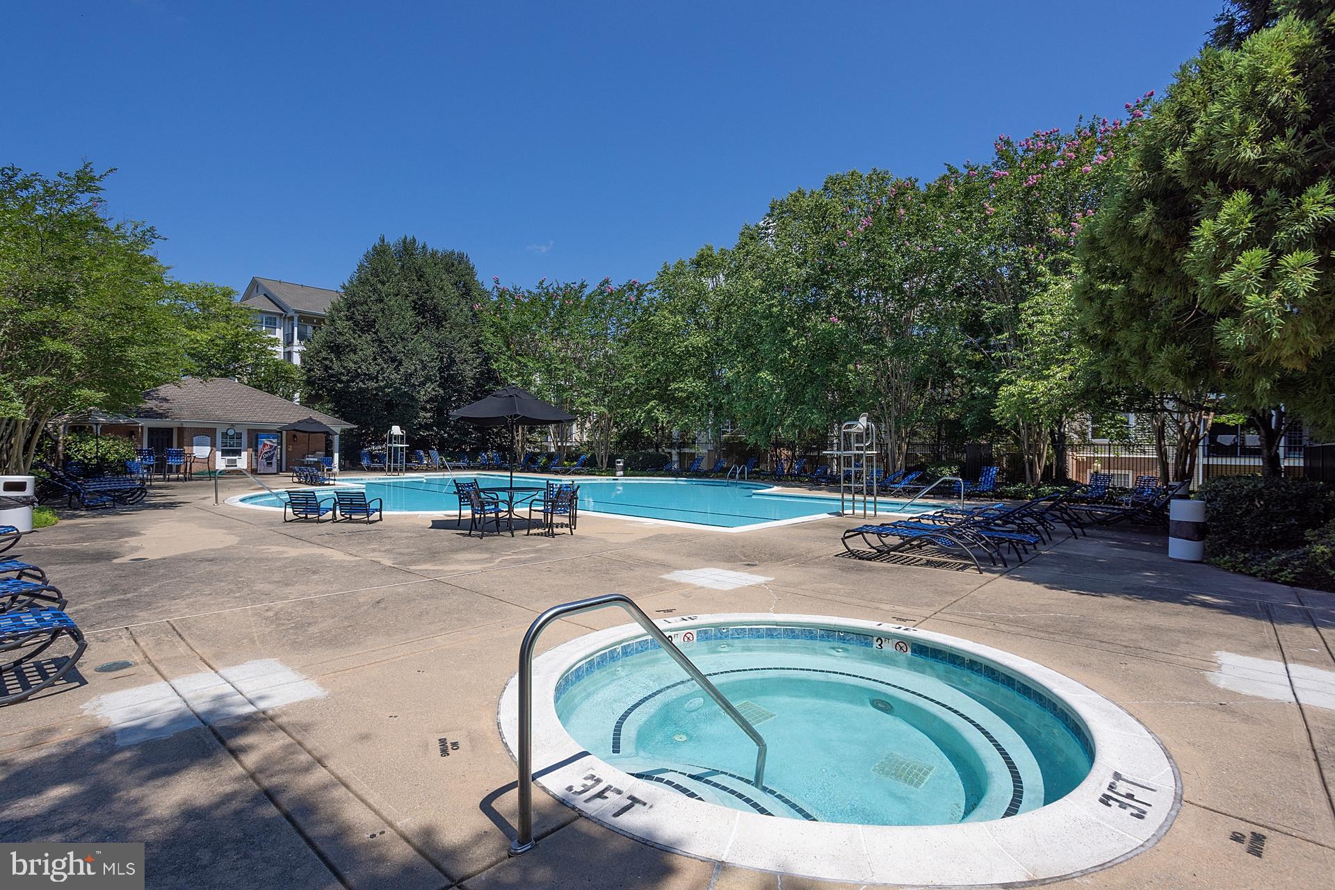 BUCKINGHAM STATION - Residential Lease