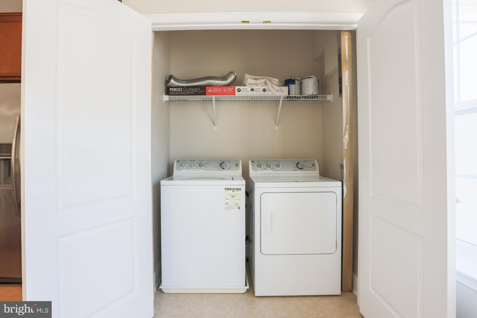 BUCKINGHAM STATION - Residential Lease