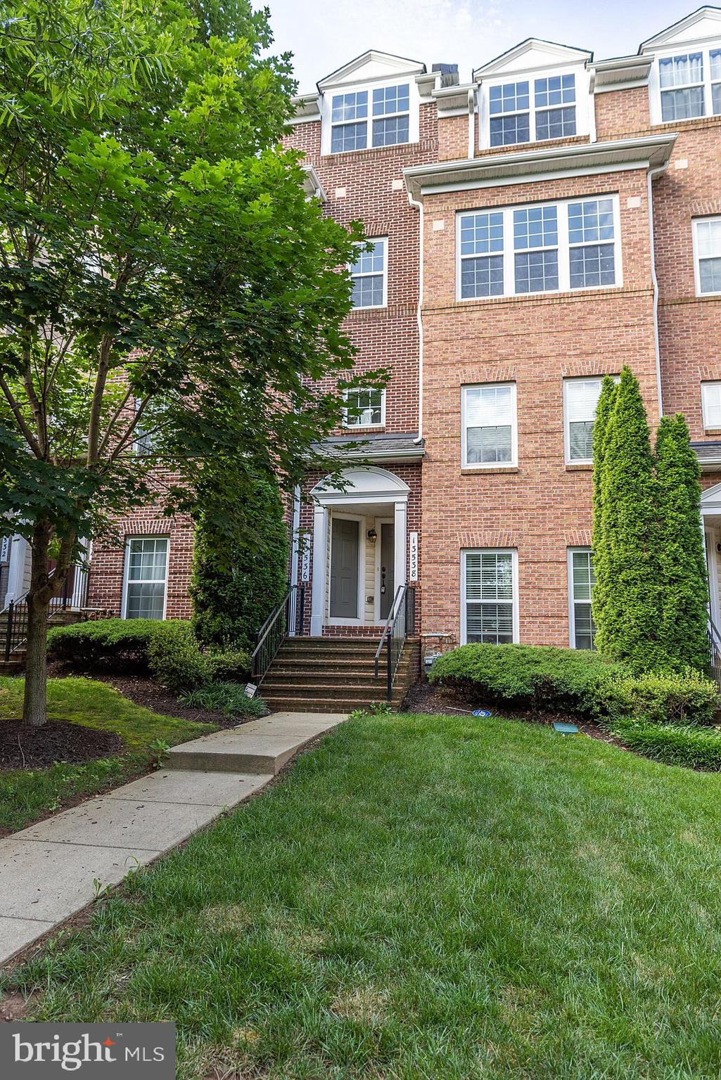 BUCKINGHAM STATION - Residential Lease