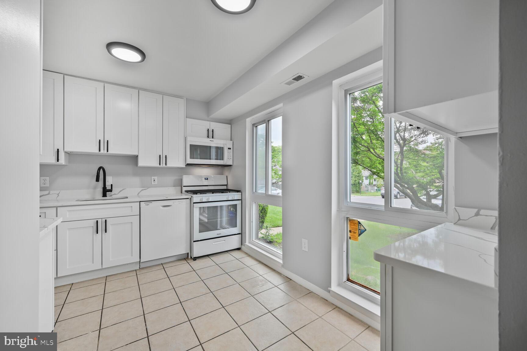 KIMBERLY PLACE - Residential