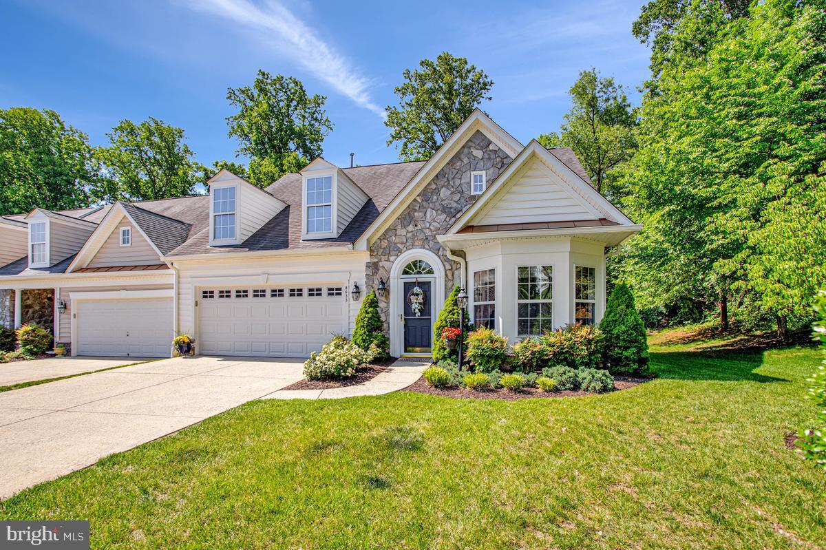 8633 VAST ROSE DRIVE 14