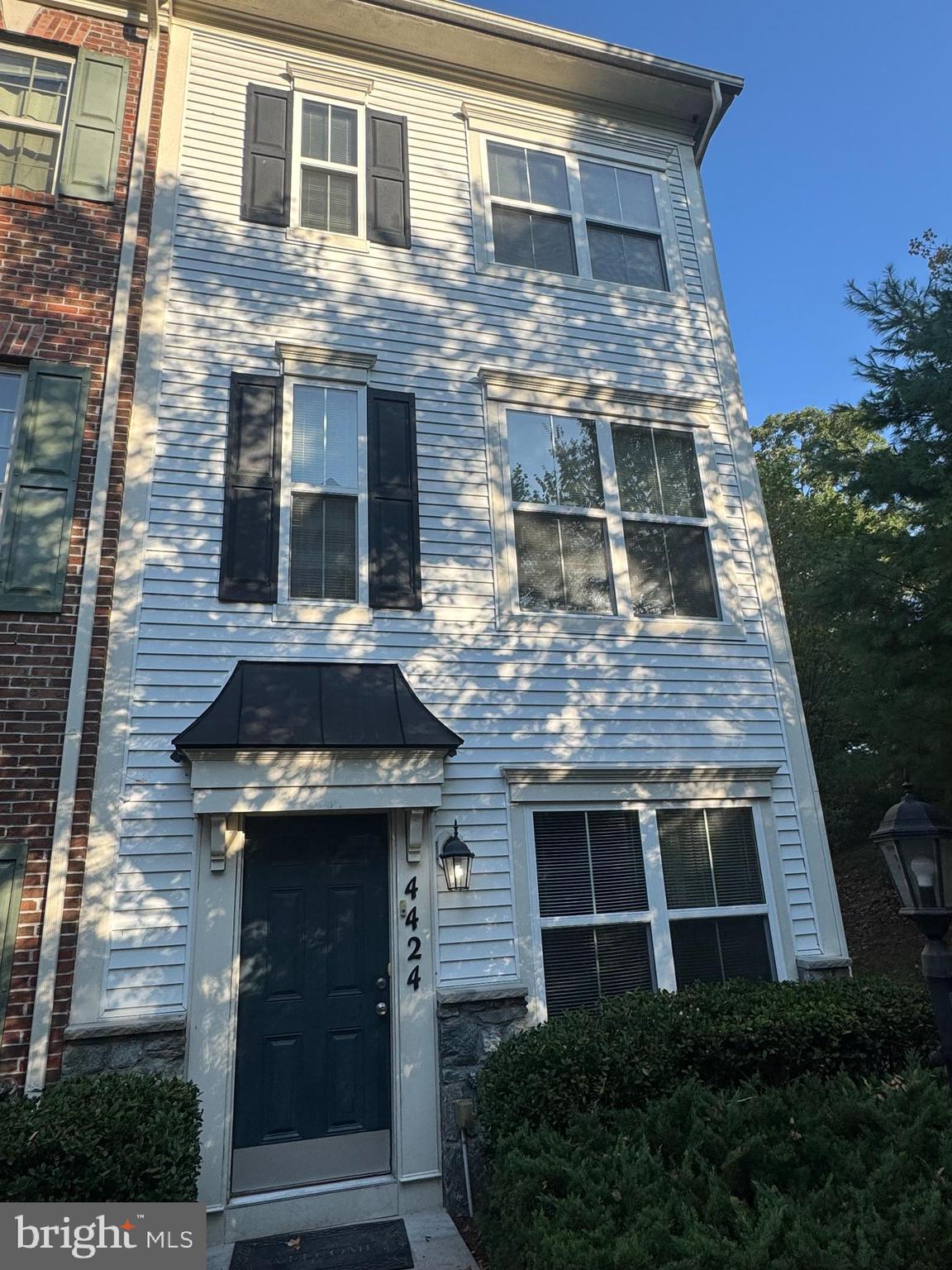 TRIANGLE HIGHLANDS CONDO - Residential Lease