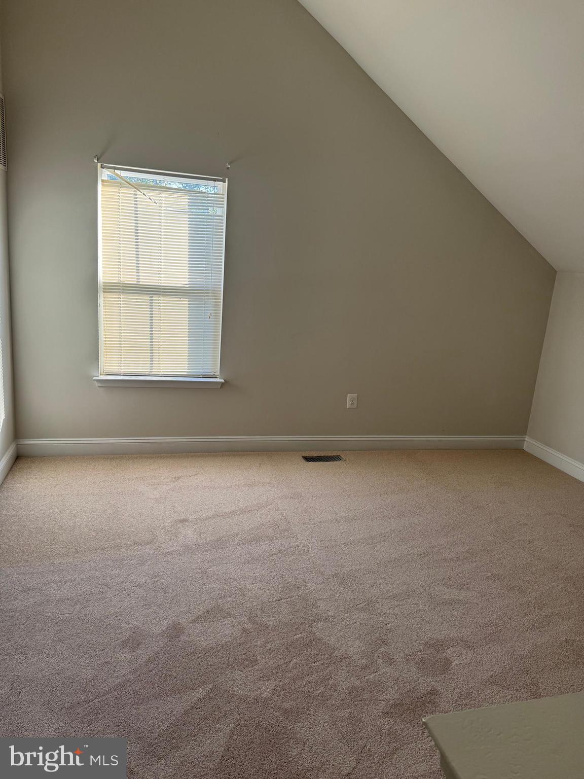 TRIANGLE HIGHLANDS CONDO - Residential Lease