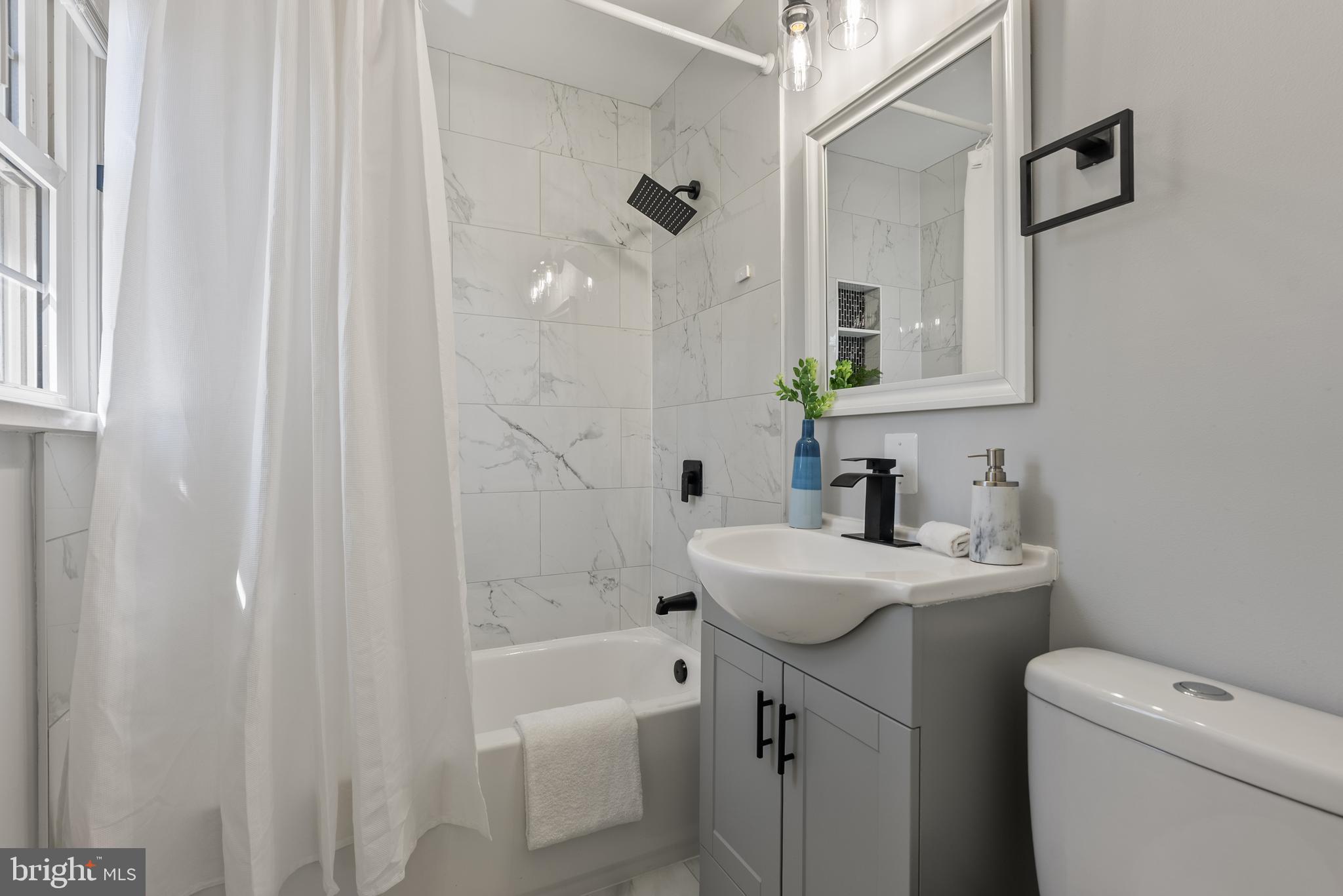 BETHANY MANOR - Residential