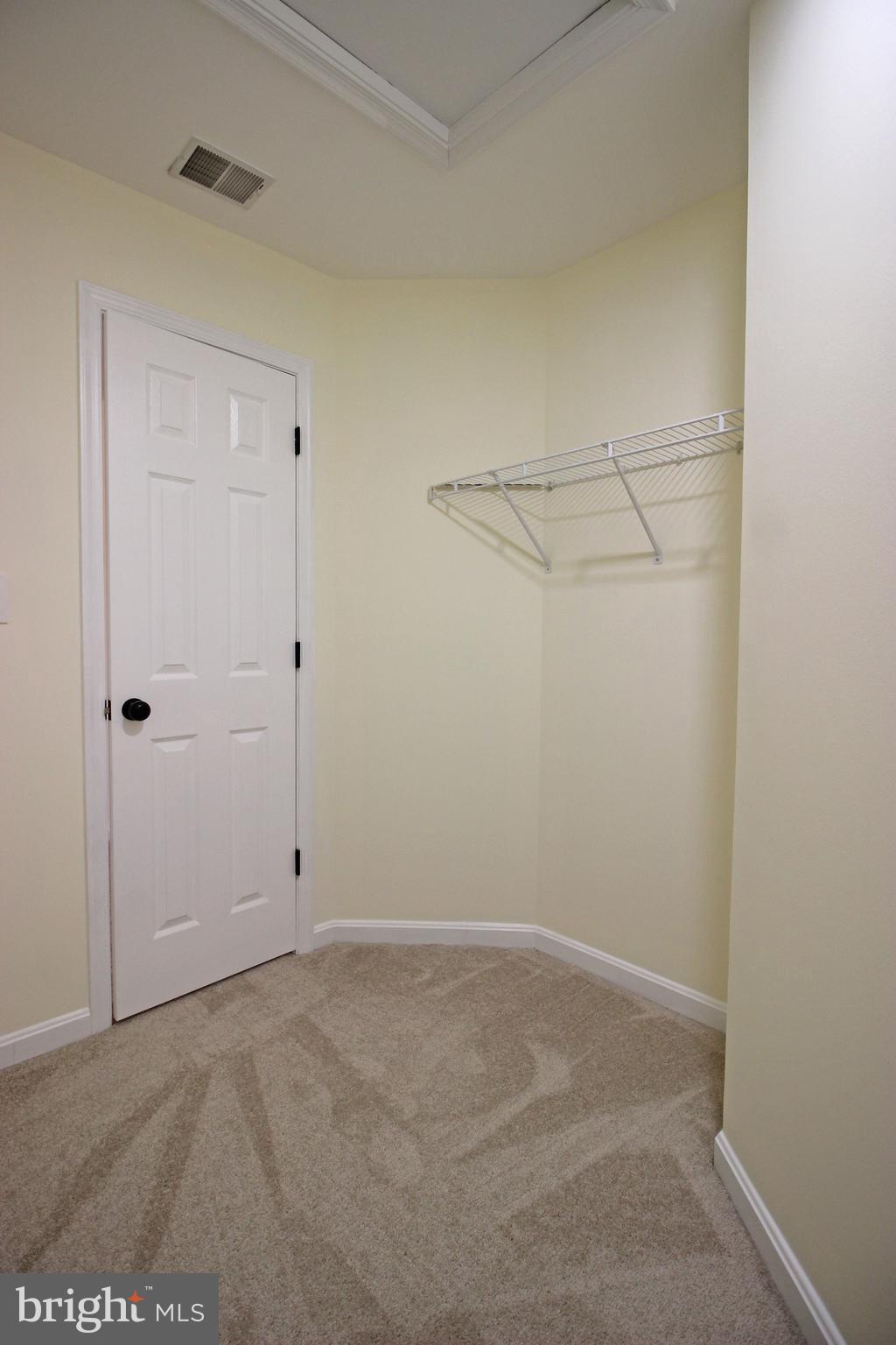 VILLAGES OF URBANA - Residential Lease