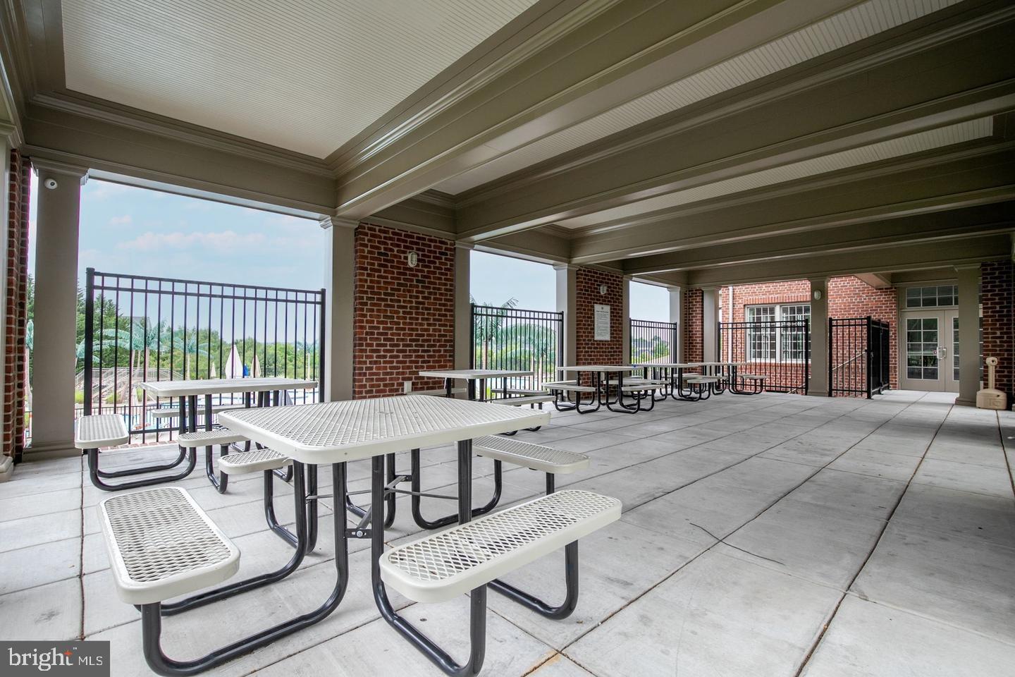 VILLAGES OF URBANA - Residential Lease