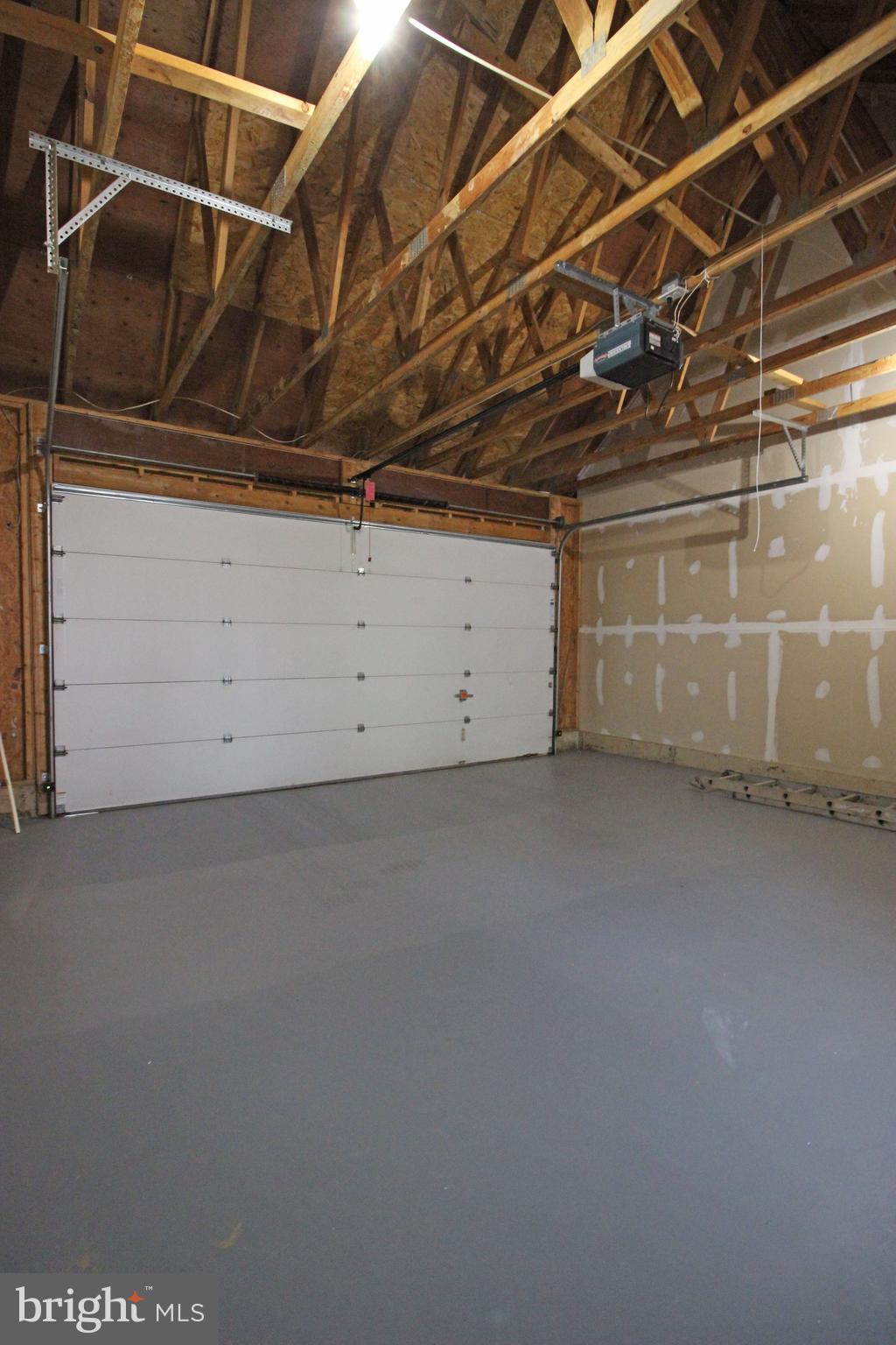 VILLAGES OF URBANA - Residential Lease