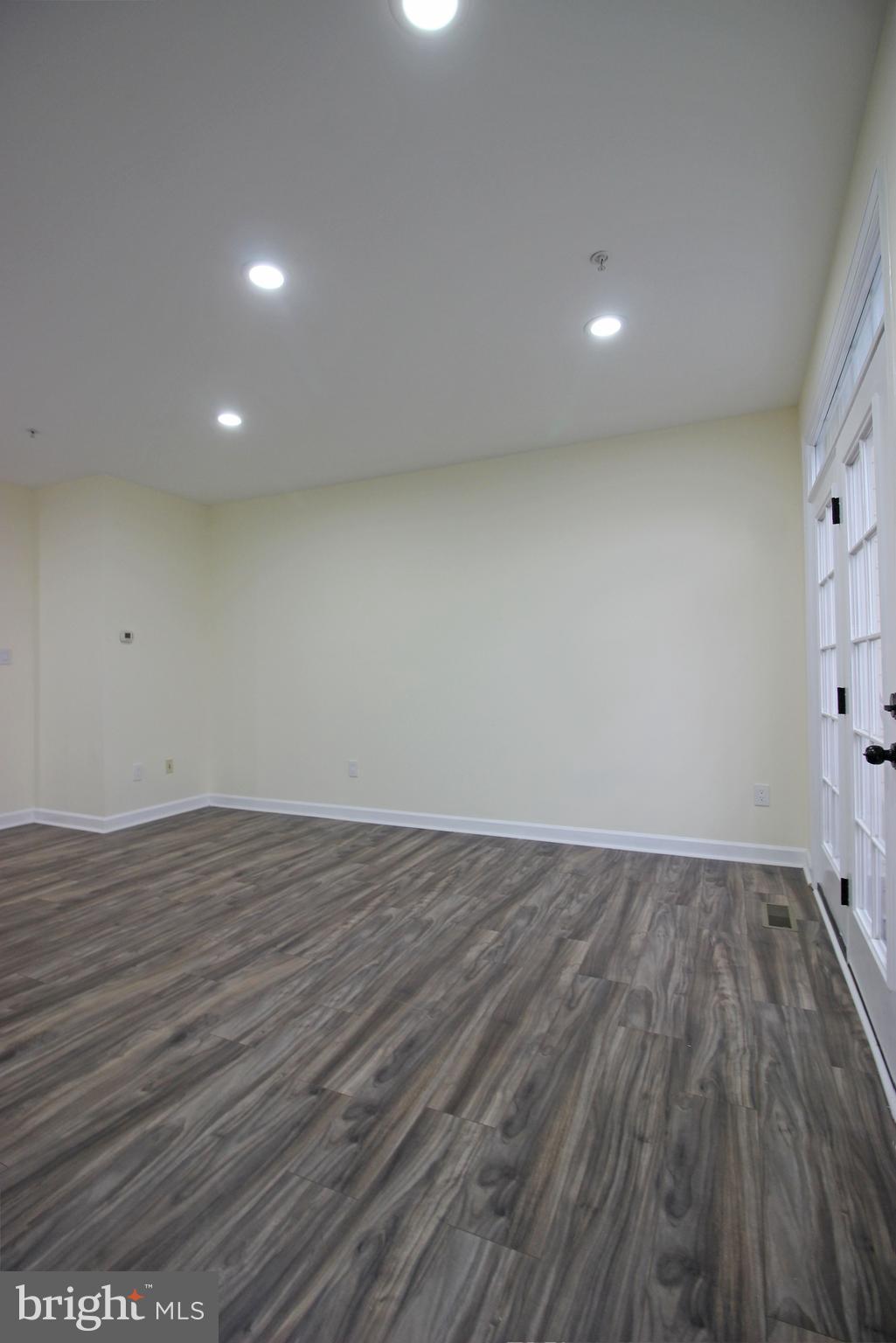 VILLAGES OF URBANA - Residential Lease