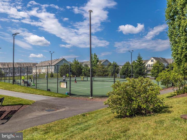 VILLAGES OF URBANA - Residential Lease