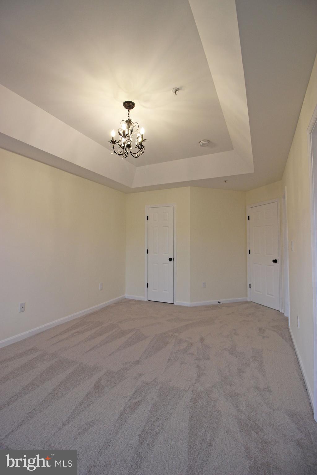 VILLAGES OF URBANA - Residential Lease