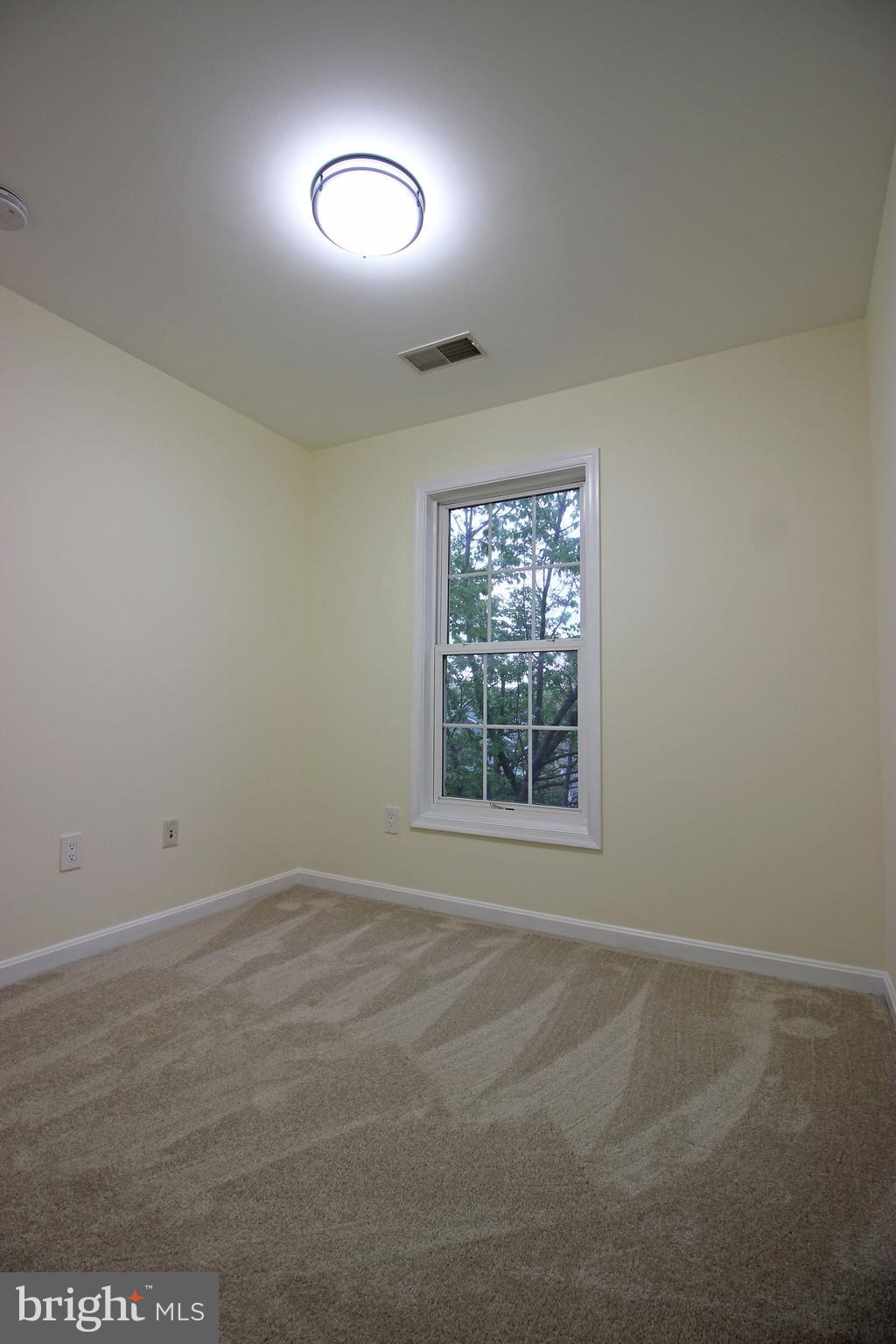 VILLAGES OF URBANA - Residential Lease