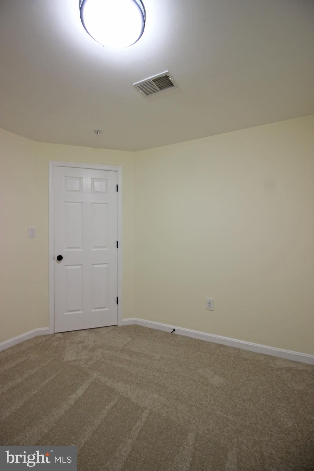 VILLAGES OF URBANA - Residential Lease