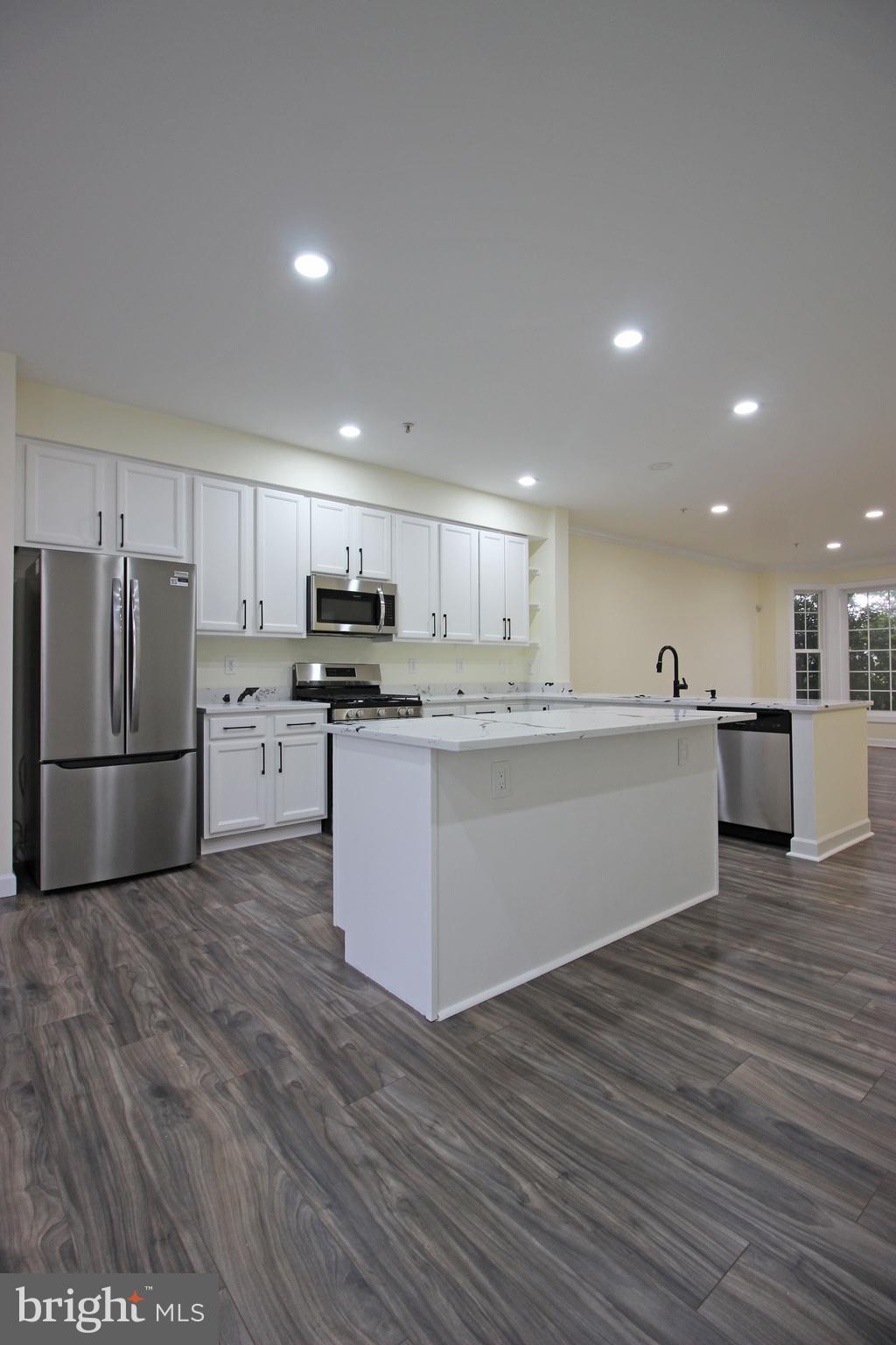 VILLAGES OF URBANA - Residential Lease