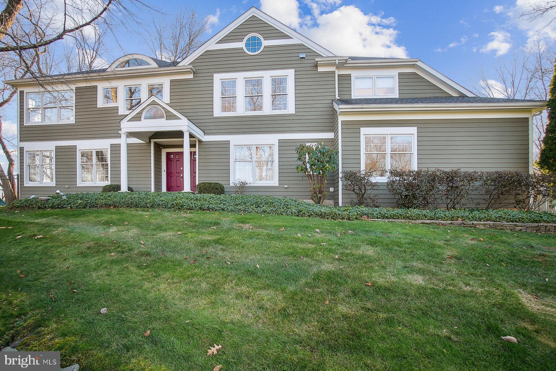 26 SPIKED RUSH COURT