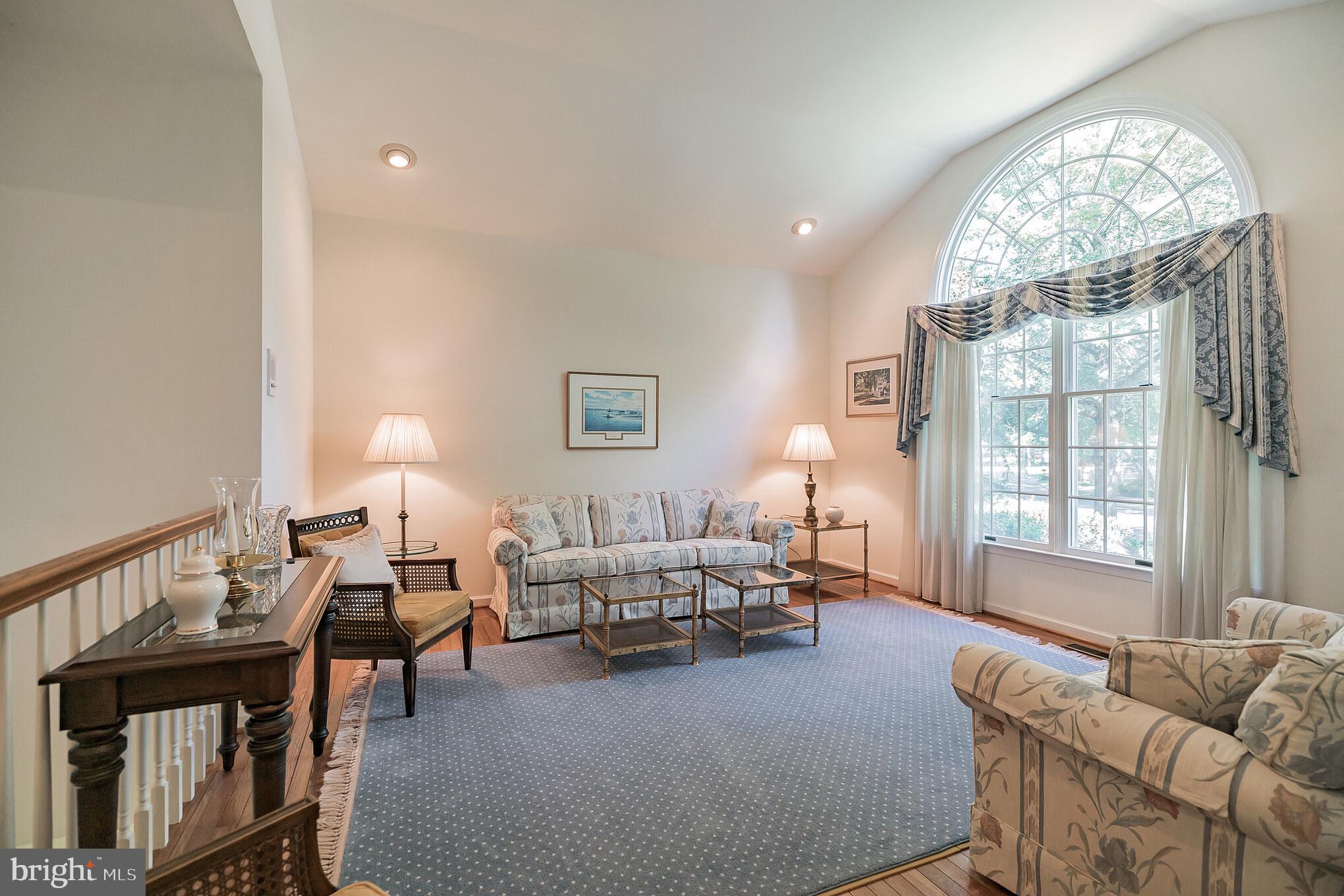 DOYLESTOWN HUNT - Residential