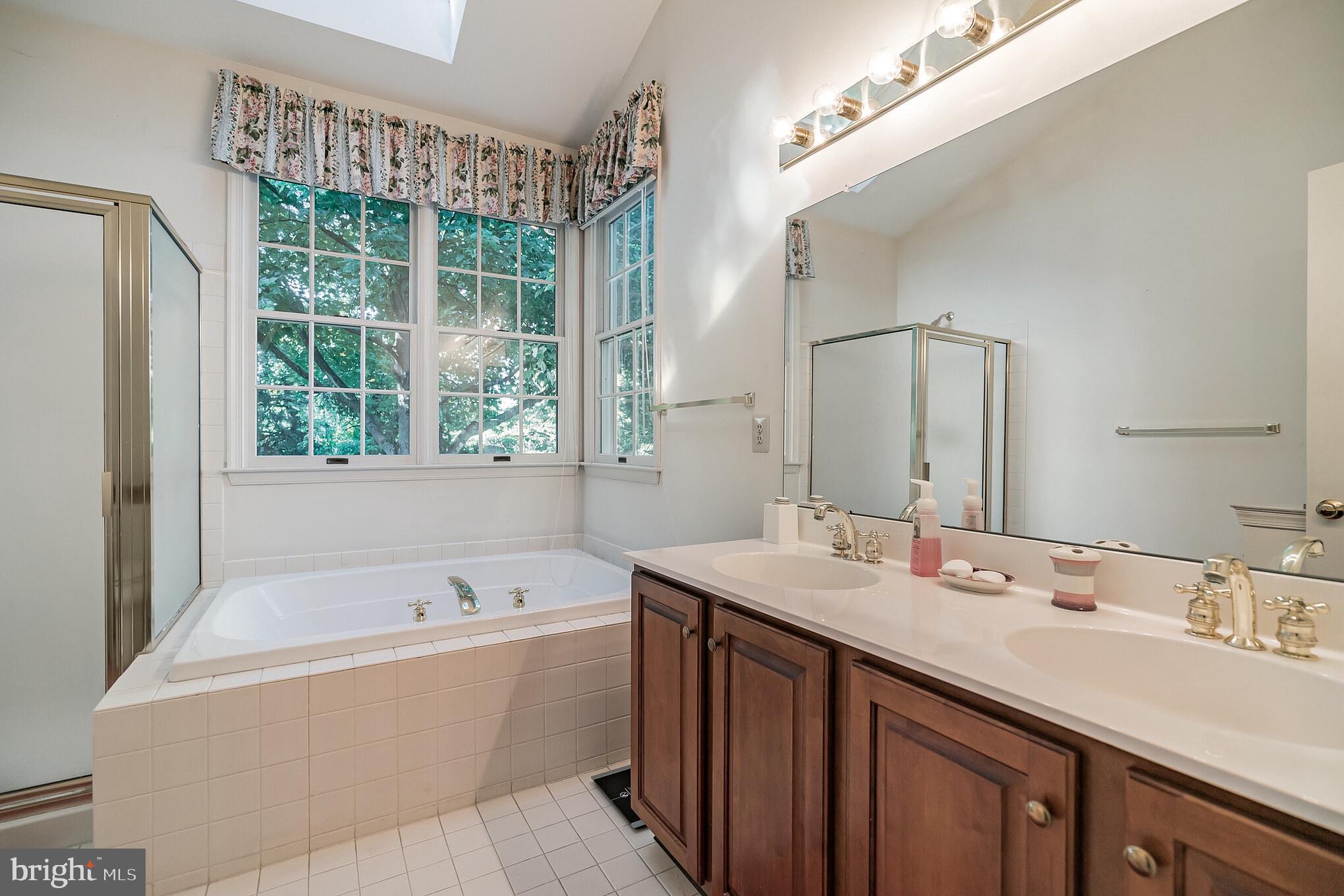 DOYLESTOWN HUNT - Residential