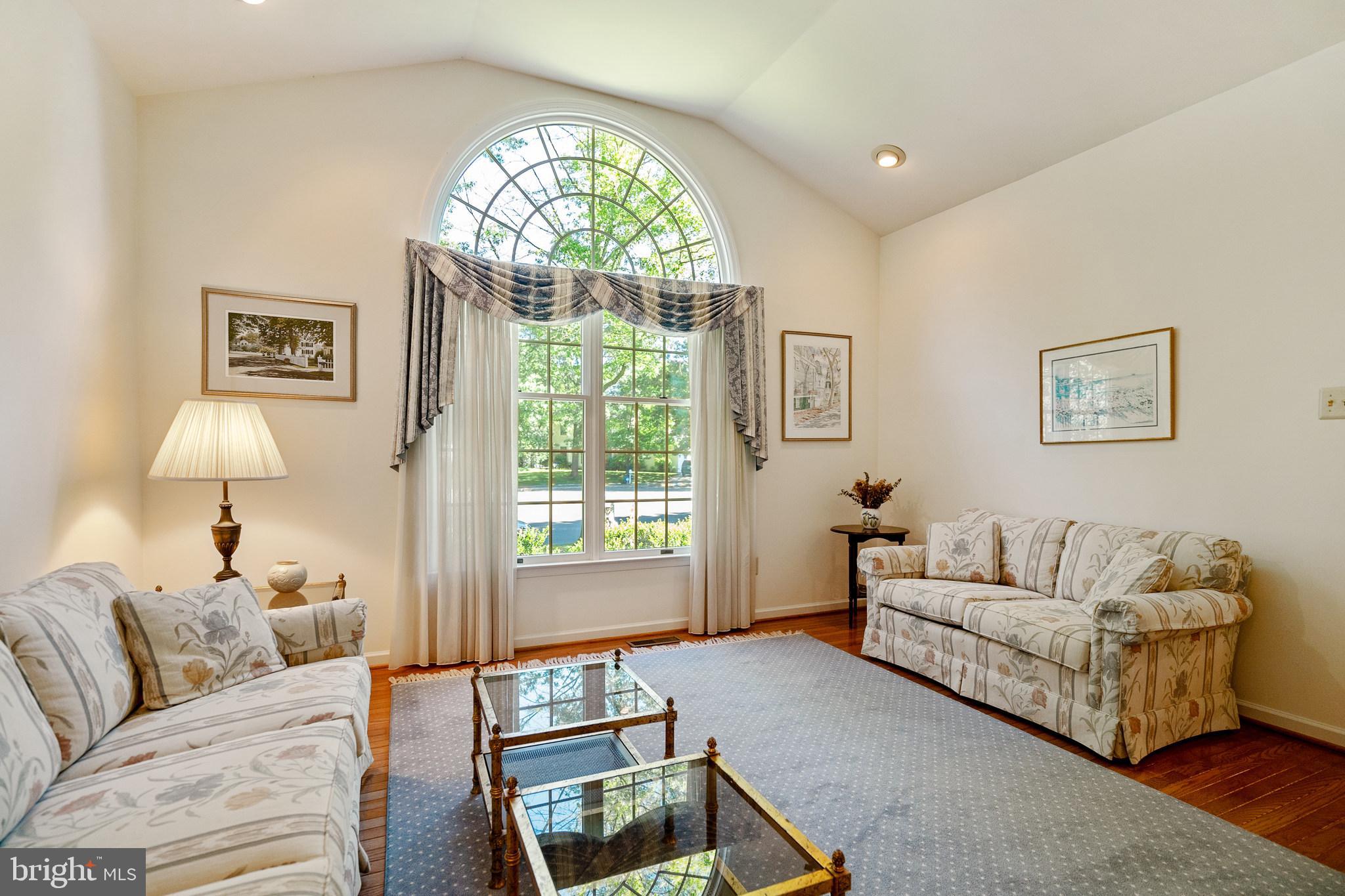 DOYLESTOWN HUNT - Residential