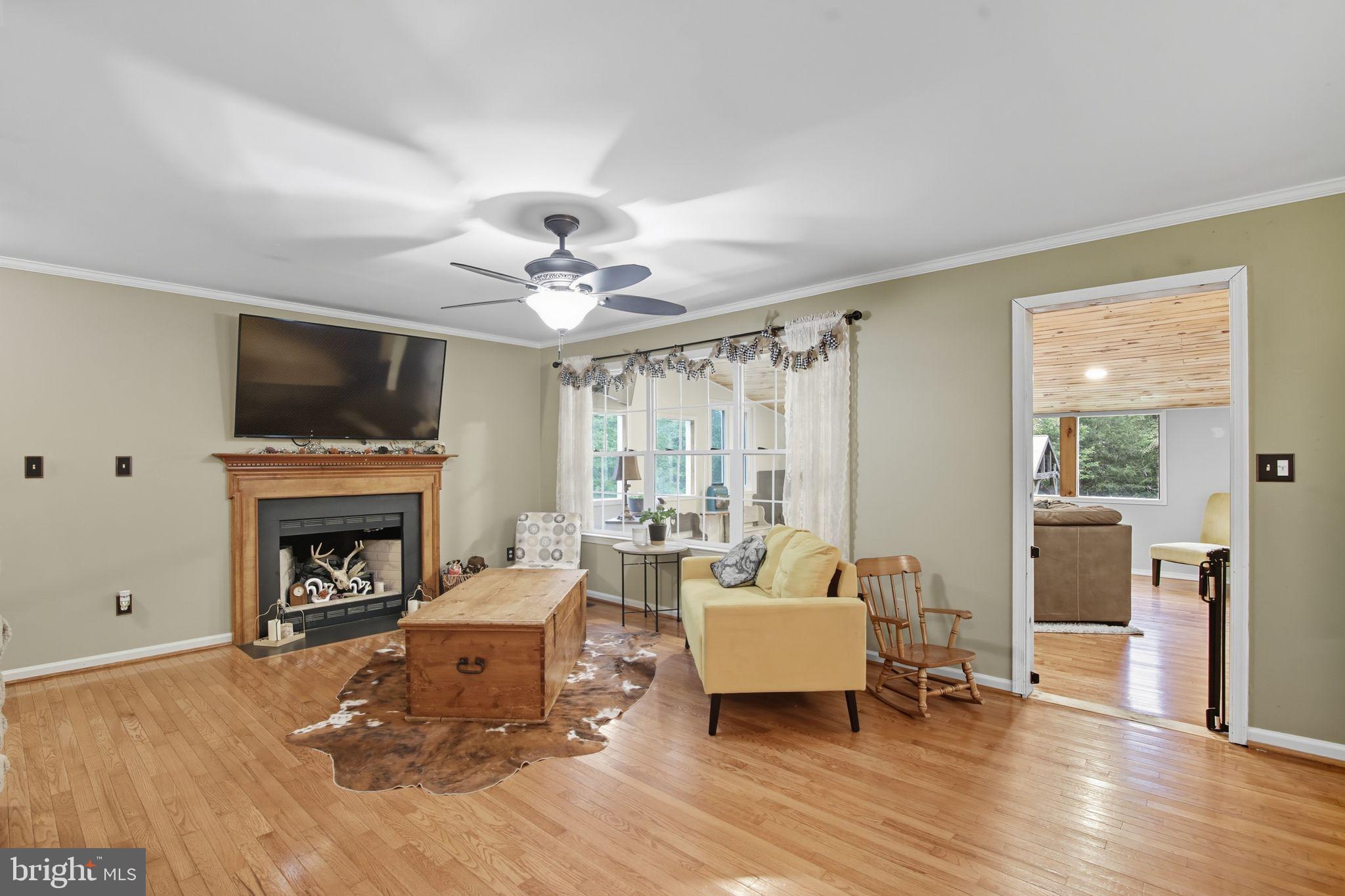 BLACK WALNUT RUN ESTATES - Residential