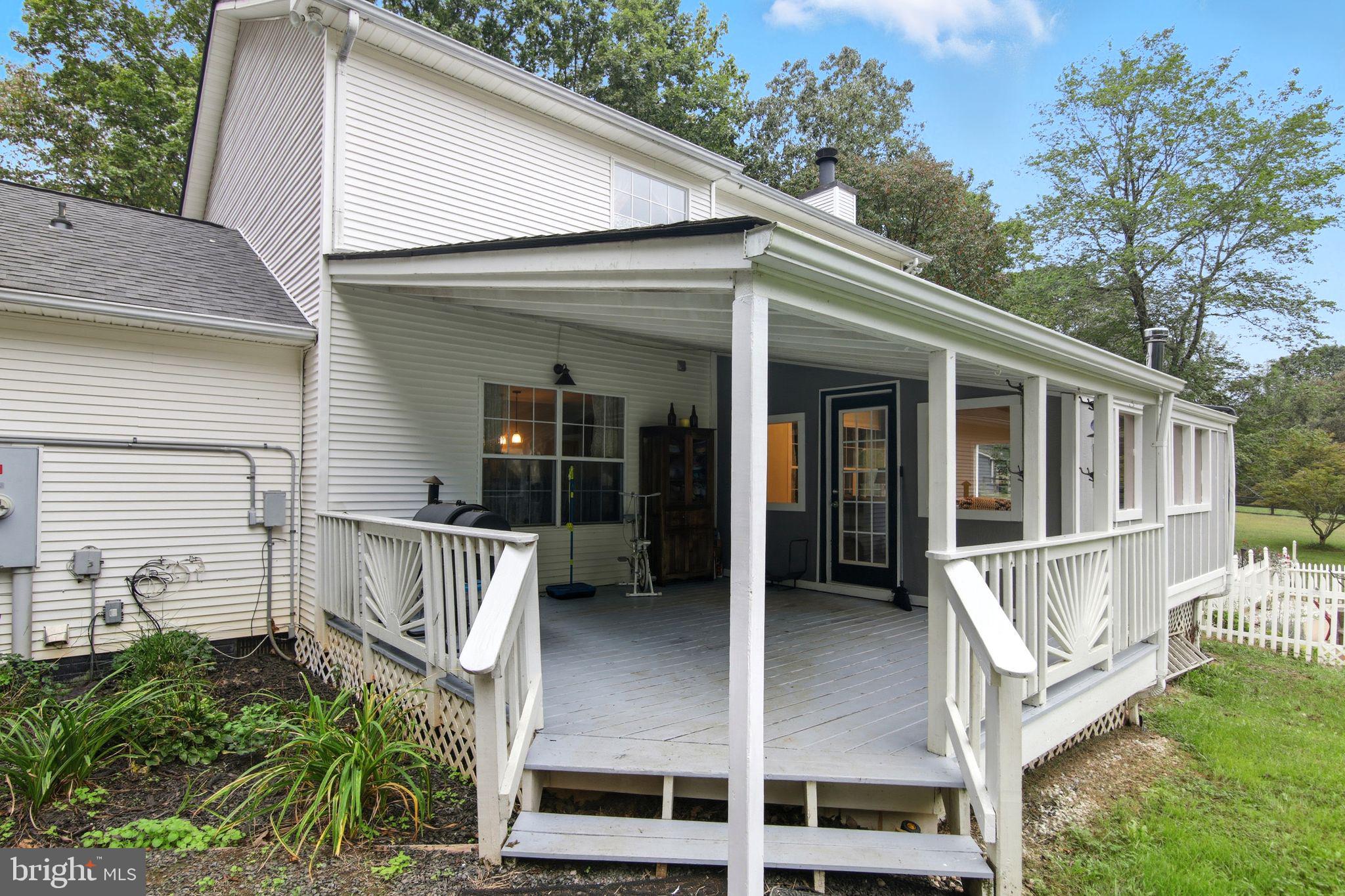 BLACK WALNUT RUN ESTATES - Residential