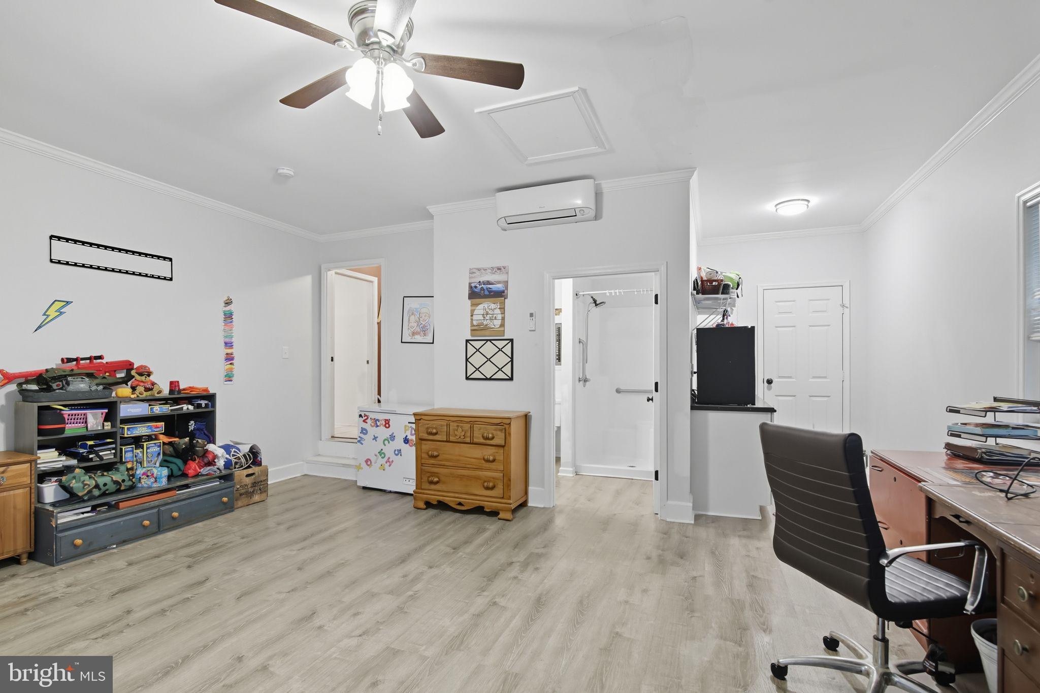 BLACK WALNUT RUN ESTATES - Residential