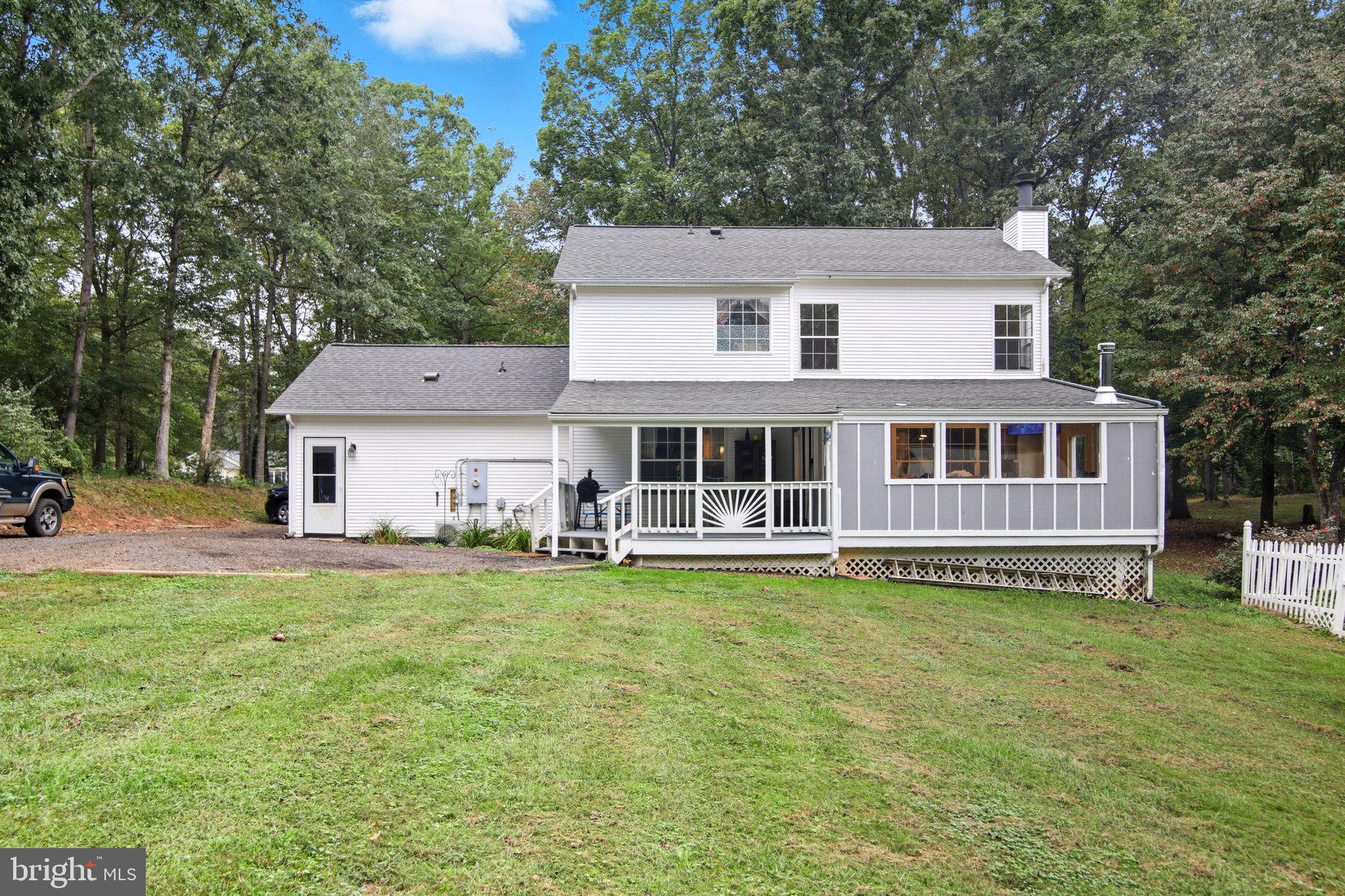 BLACK WALNUT RUN ESTATES - Residential