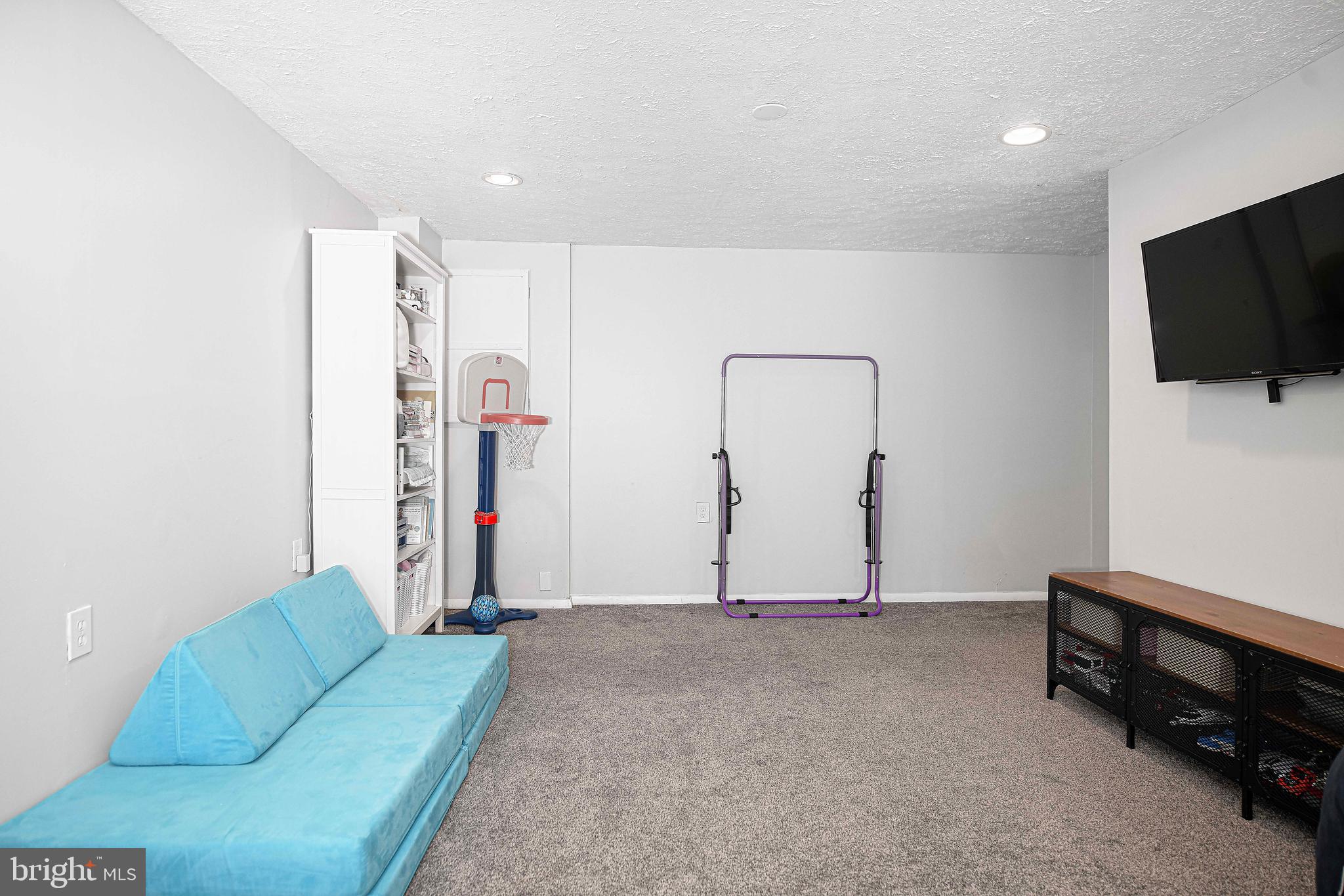 GREENBRIER HILLS - Residential