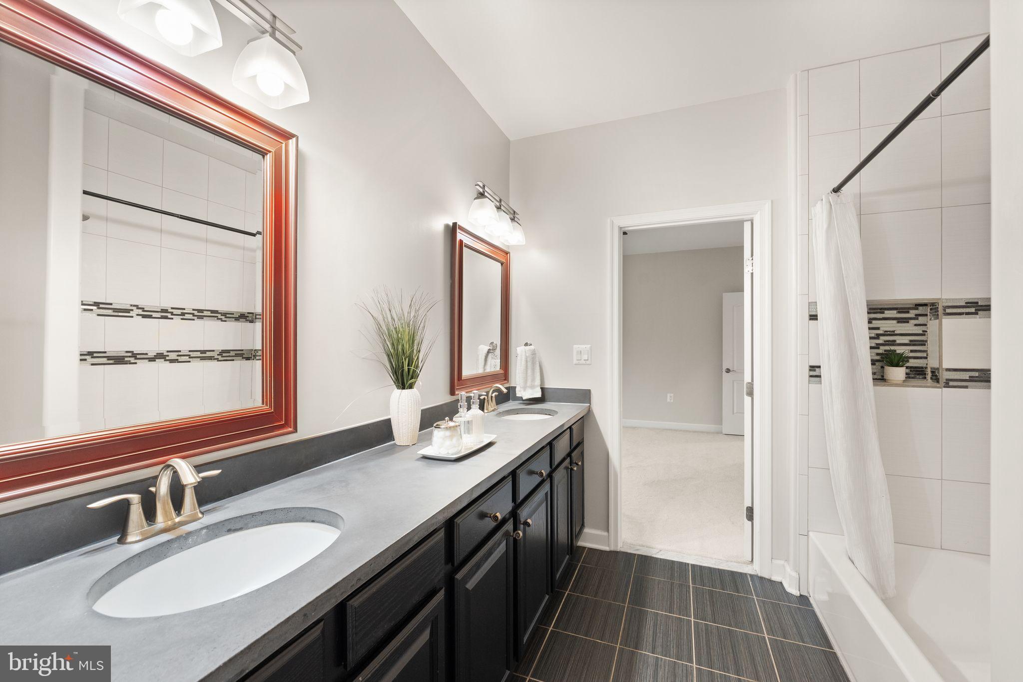 LITTLE RIVER HILLS - Residential