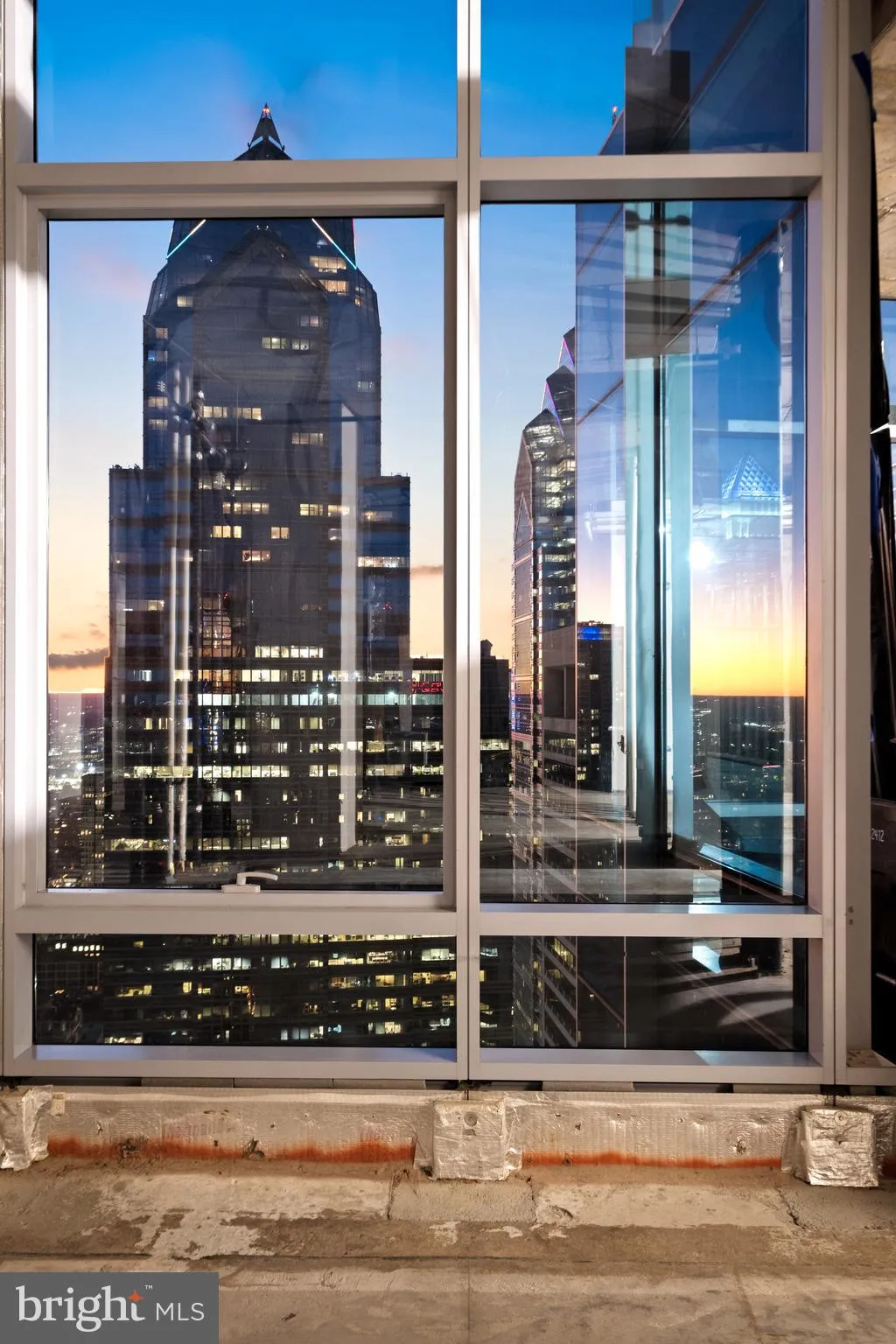 Philadelphia, Pennsylvania 19102, United States, 4 Bedrooms Bedrooms, ,5 BathroomsBathrooms,Residential,Active,31737