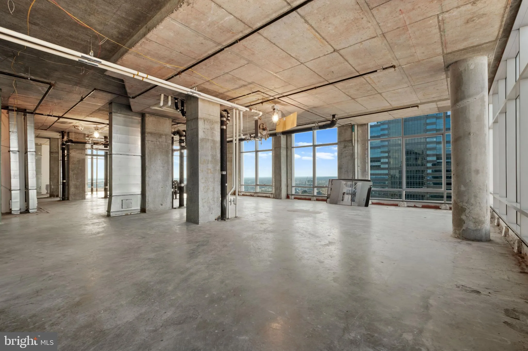 Philadelphia, Pennsylvania 19102, United States, 4 Bedrooms Bedrooms, ,5 BathroomsBathrooms,Residential,Active,31737