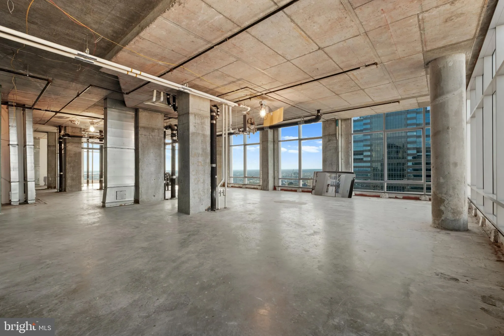 Philadelphia, Pennsylvania 19102, United States, 4 Bedrooms Bedrooms, ,5 BathroomsBathrooms,Residential,Active,31737