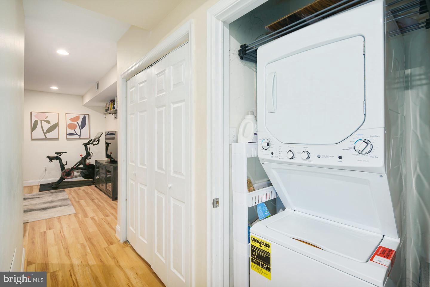 WASHINGTON SQ - Residential Lease