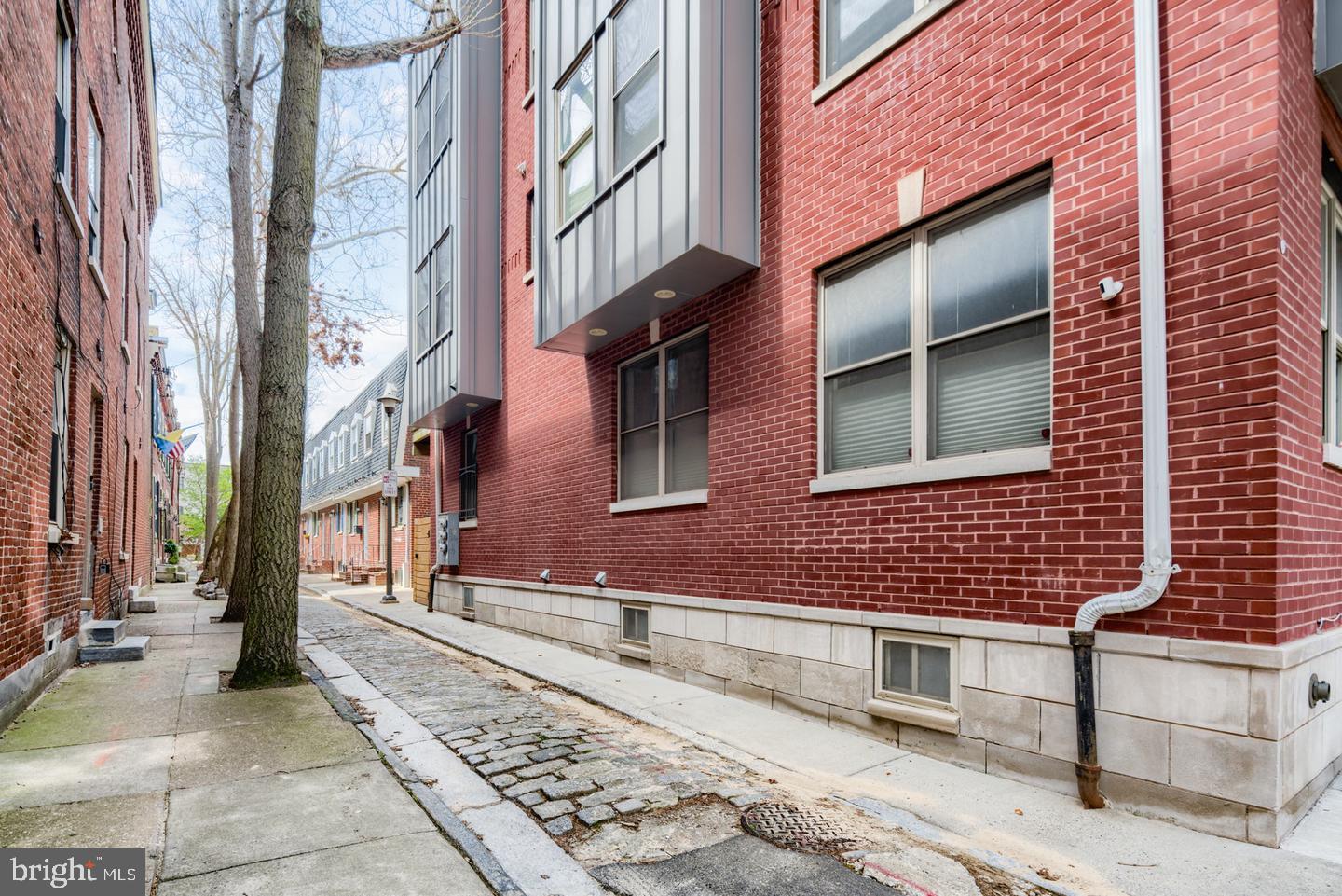 WASHINGTON SQ - Residential Lease