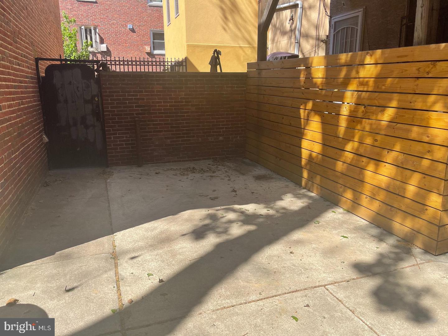 WASHINGTON SQ - Residential Lease