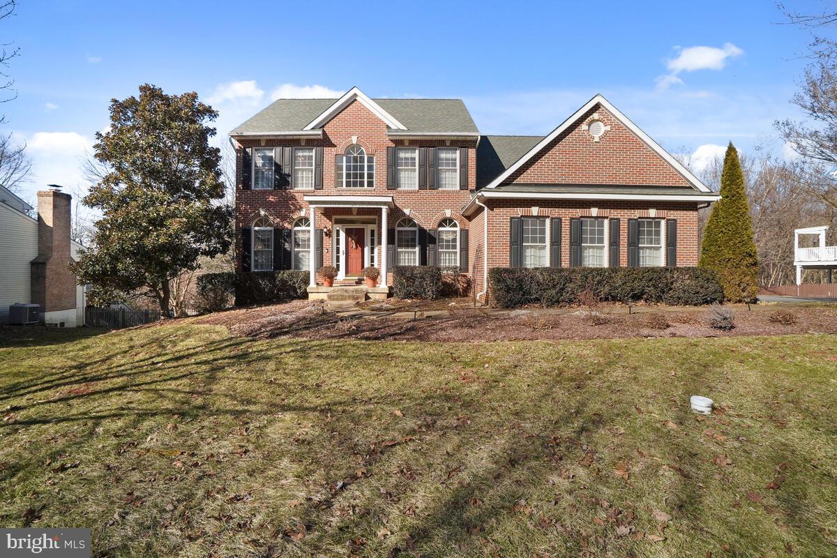 WINDSOR KNOLLS - Residential