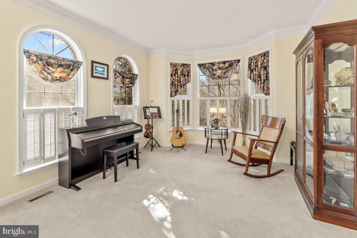 WINDSOR KNOLLS - Residential