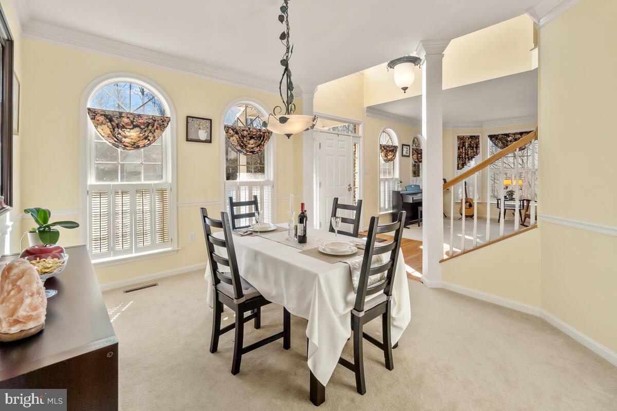 WINDSOR KNOLLS - Residential