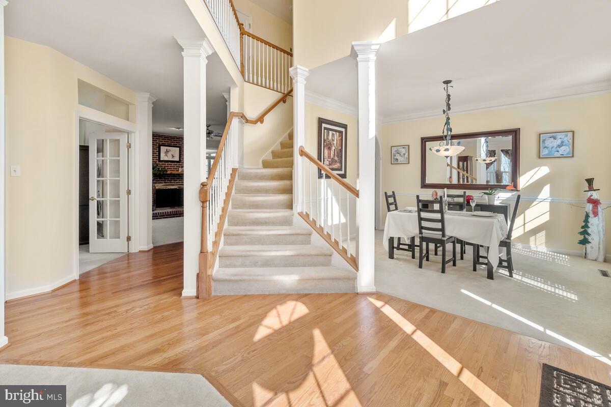 WINDSOR KNOLLS - Residential