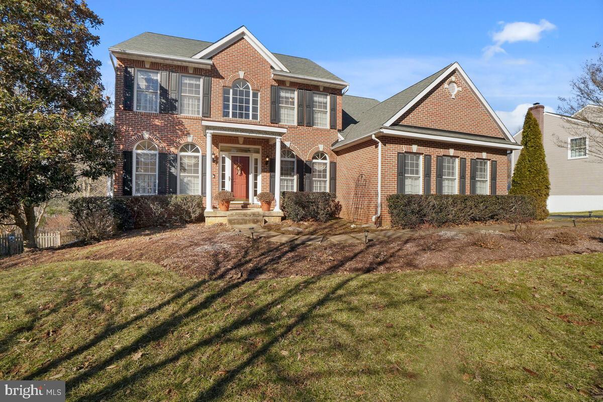 WINDSOR KNOLLS - Residential