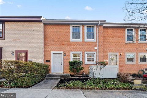 2146 GOLF COURSE DRIVE RESTON VA 20191