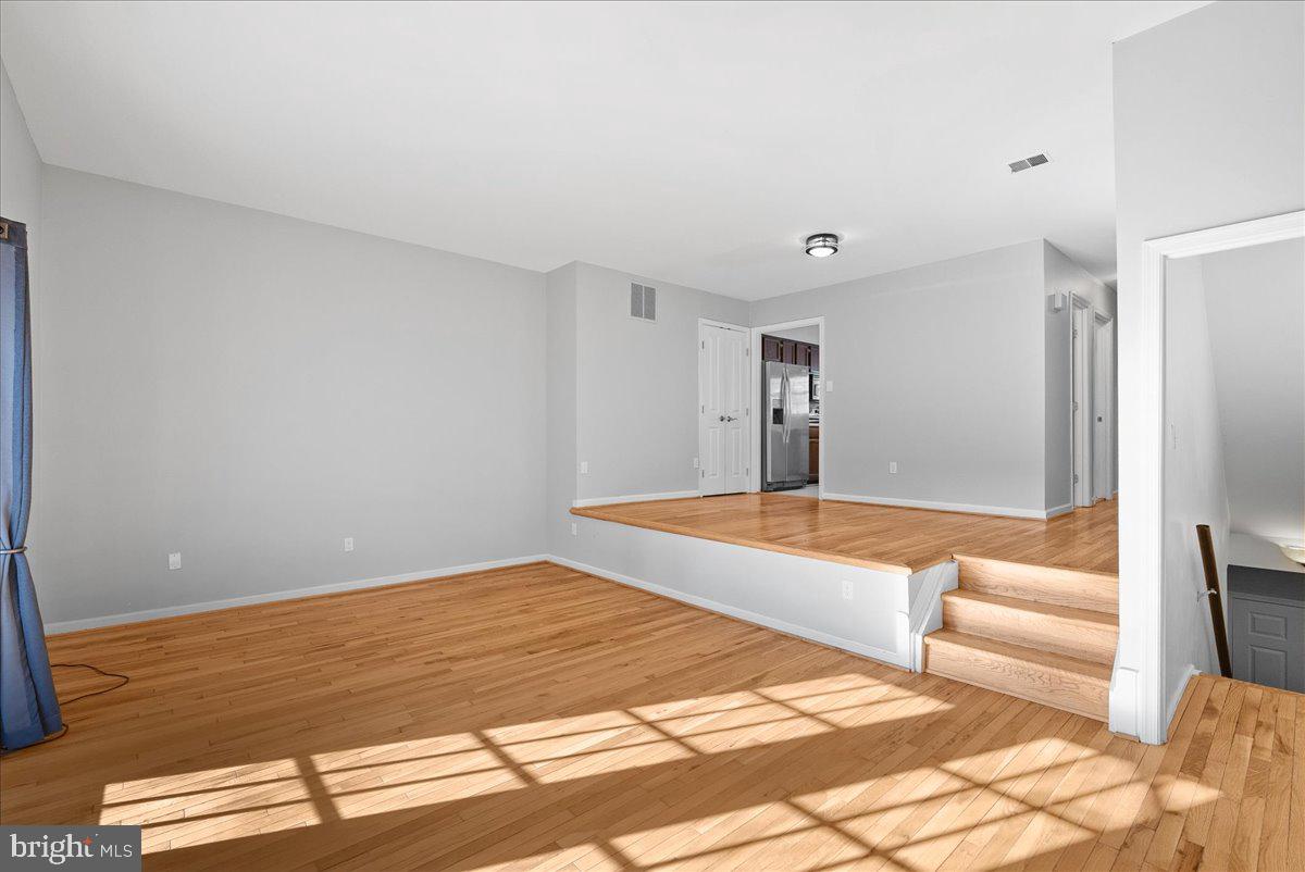 RESTON - Residential Lease