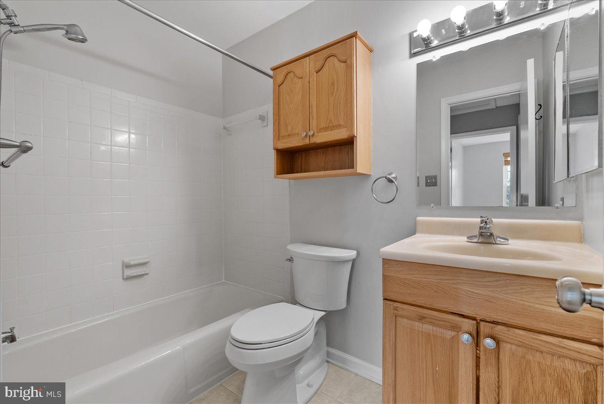 RESTON - Residential Lease