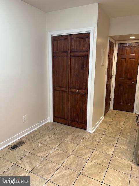 STEVENSON VILLAGE CONDO - Residential Lease